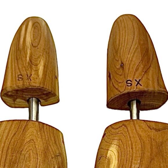 BALLY Size XS Cedar Wood Spring Loaded Rochester Shoe Tree  Shaper Keeper - Picture 3 of 4